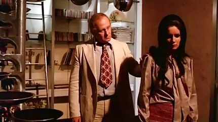 A Brazzersnél ingyen pornó online minden a szokásos: ketyeg a bomba, és ezek ketten a seggben dugnak!.