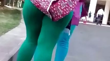 Romantikus punci nyalogatás családi porno ingyen a lányok évfordulója tiszteletére.