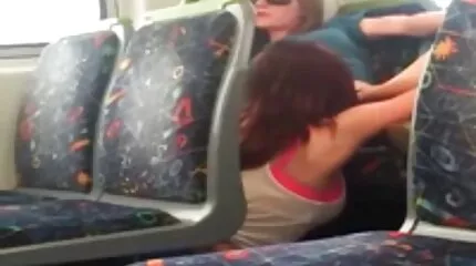 Egy másik szőke pina a castingon a pancsolónál. magyarul beszélő pornó filmek