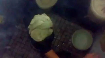 A típus annyira belefáradt abba, hogy egy csajt a bal farkukból filmezzen, hogy önként beiratkozott sex beleélvezés a felszarvazott csajba.