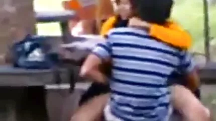 Busty felbérelt egy magándetektívet, hogy kövesse a barátját, és a kibaszott fejére ugrott (nagyon családi szex magyarul logikus).